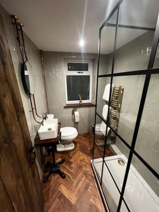 Unique Victorian Stable Conversion Halifax Esterno foto