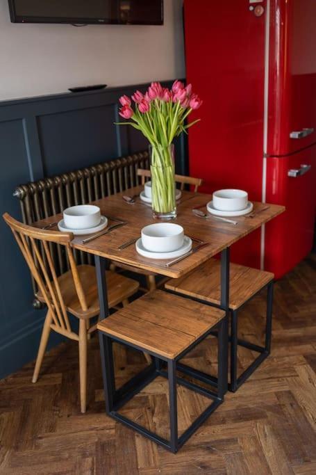 Unique Victorian Stable Conversion Halifax Esterno foto