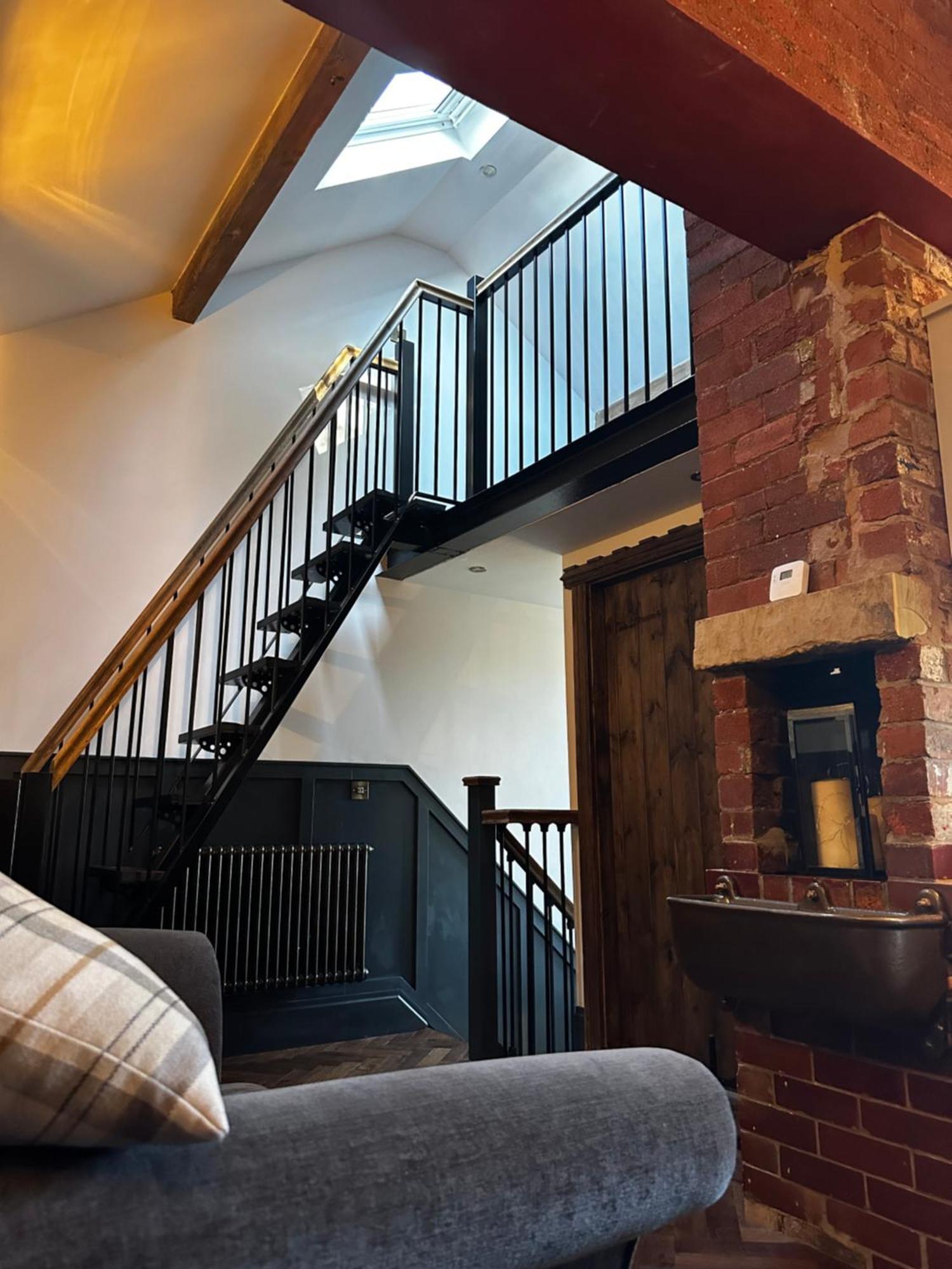 Unique Victorian Stable Conversion Halifax Esterno foto